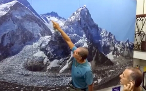 Manoel Morgado explica sobre a escalada do Everest - Katmandu